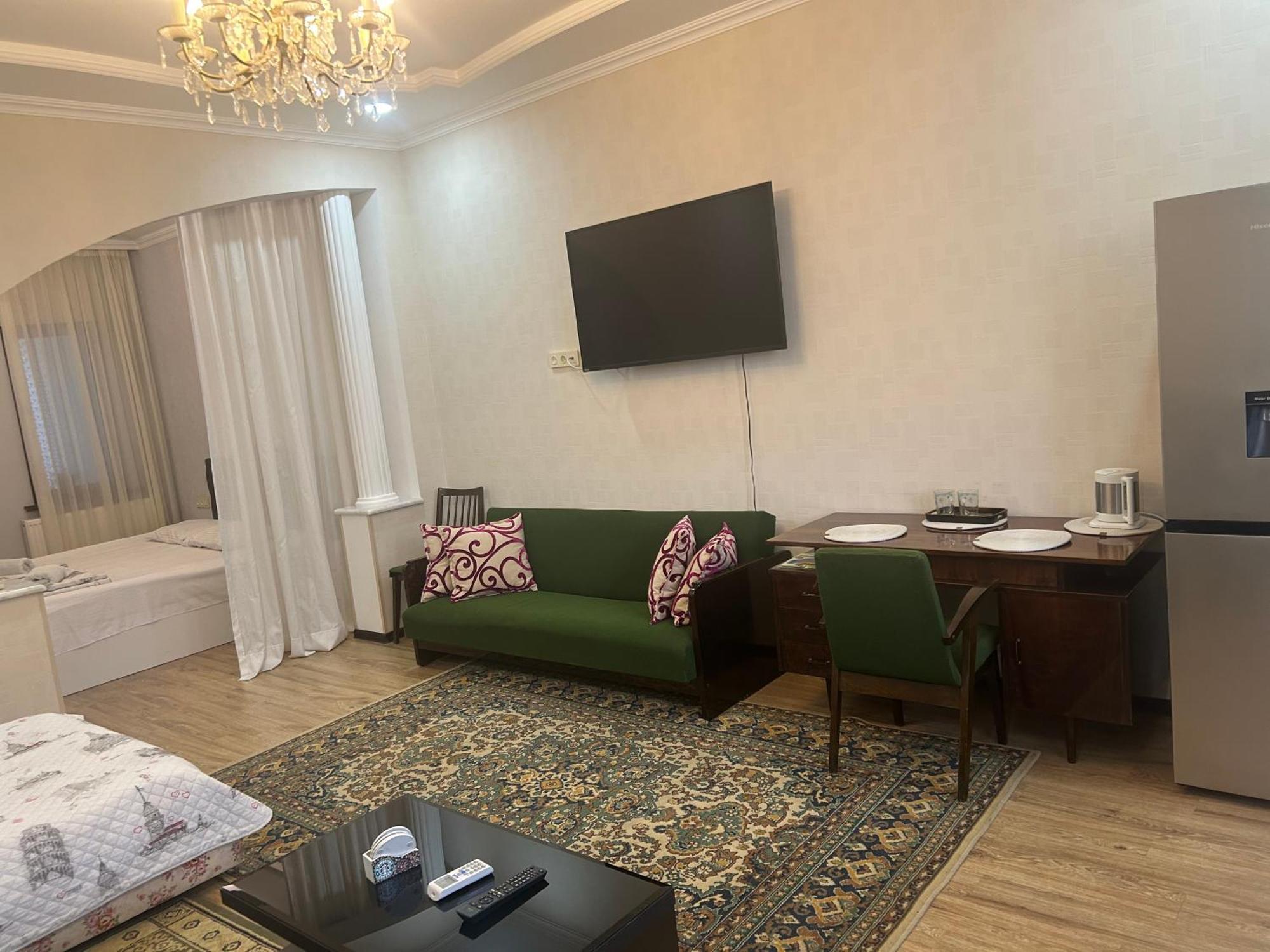 Guest House Medea Кутаїсі Екстер'єр фото