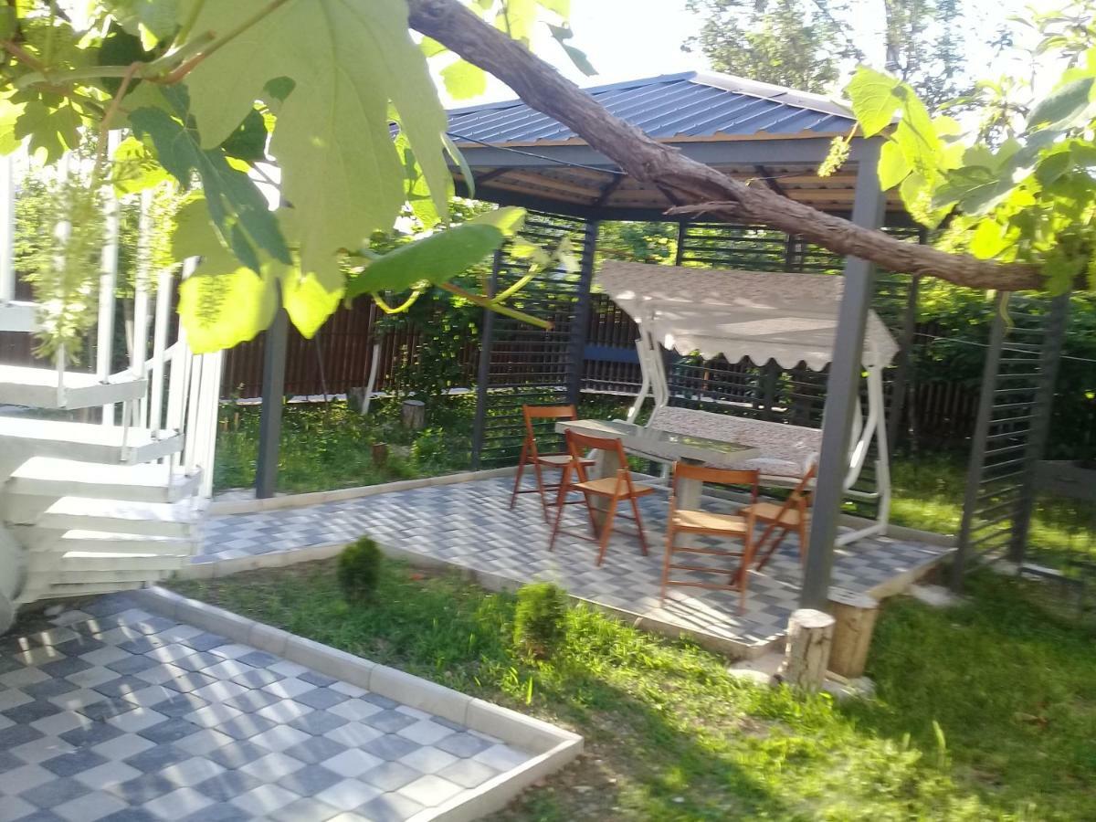 Guest House Medea Кутаїсі Екстер'єр фото